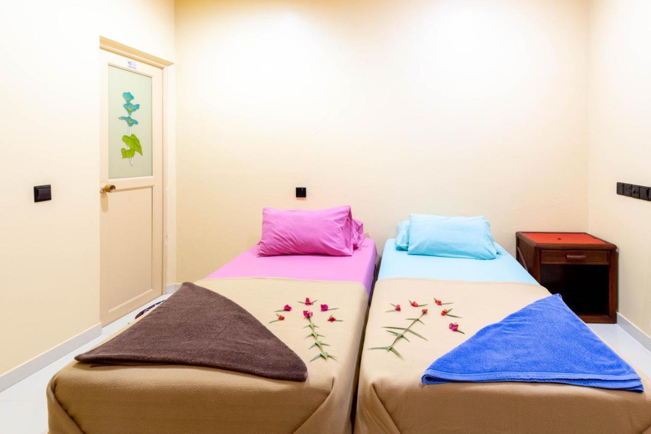 Night Star Dhangethi Bed & Breakfast Eksteriør bilde